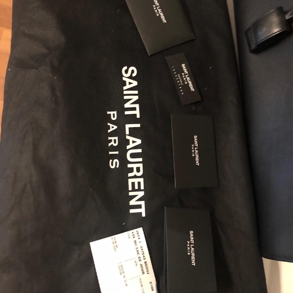 Saint Laurent Sac De Jour Leather Tote - Picture 3 of 8